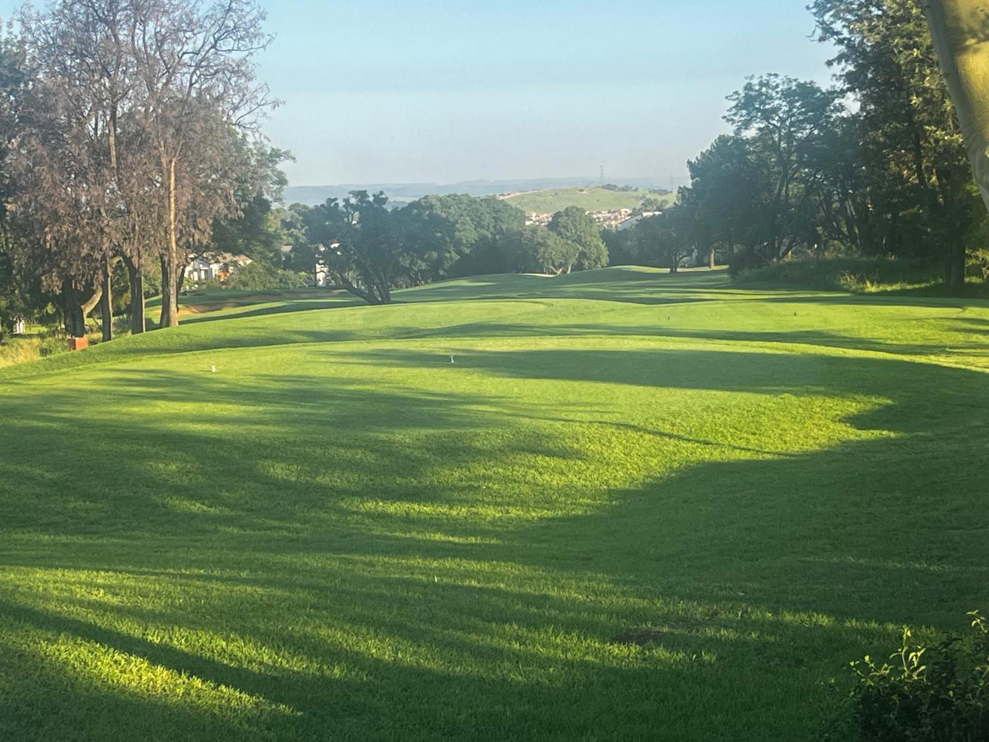 Jackal Creek Golf Estate V Lägenhet Roodepoort Exteriör bild